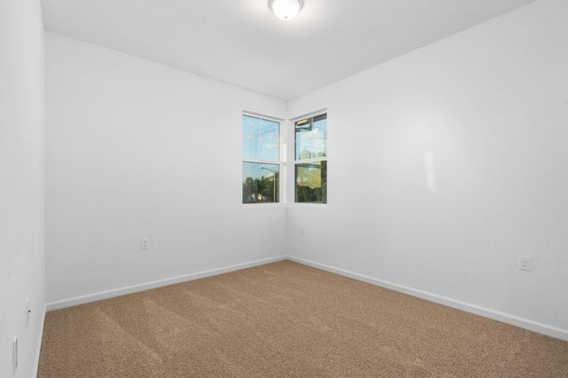 881 E Ahronian Avenue, Fowler, CA 93625