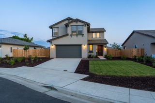 881 E Ahronian Avenue, Fowler, CA 93625