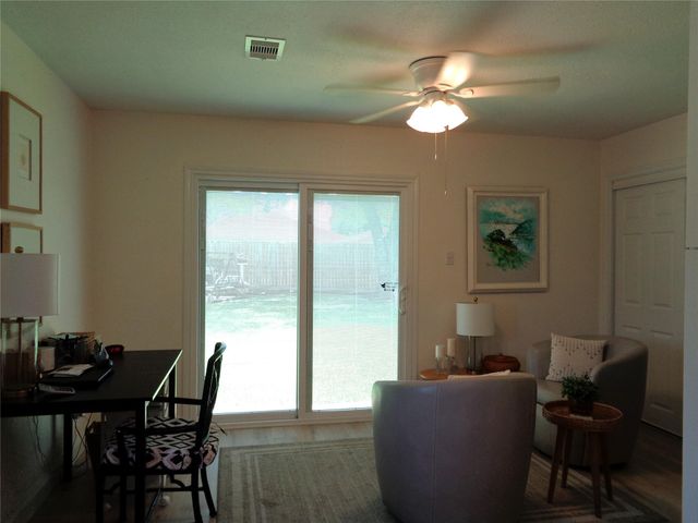 2502 20th Street N, Texas City, TX 77590