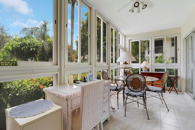 4 Garden Street 101, Tequesta, FL 33469