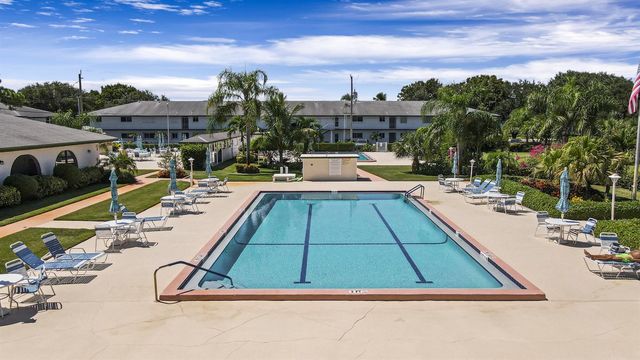 4 Garden Street 101, Tequesta, FL 33469