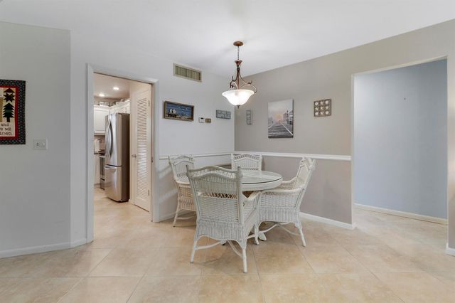 4 Garden Street 101, Tequesta, FL 33469