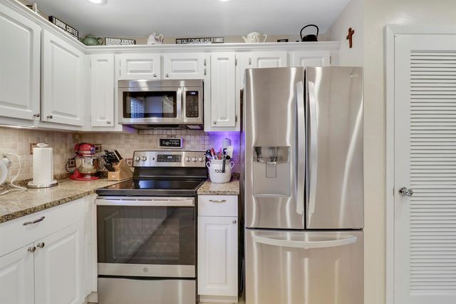 4 Garden Street 101, Tequesta, FL 33469