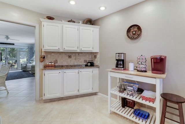 4 Garden Street 101, Tequesta, FL 33469