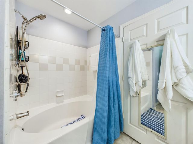 5521 ROSEHILL ROAD 203, Sarasota, FL 34233