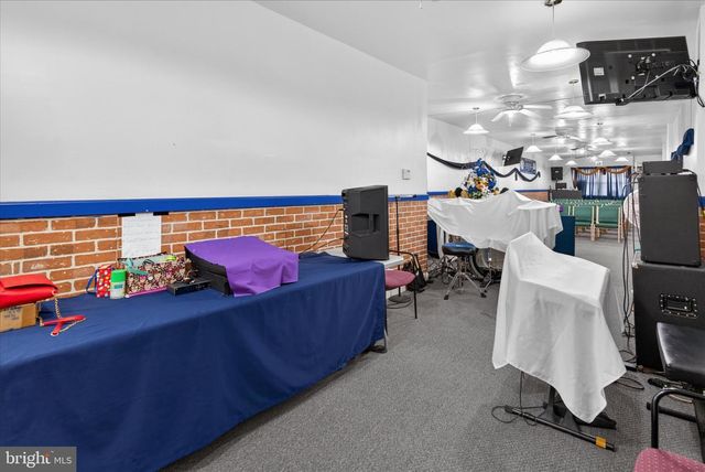 3875 POPLAR ST, Philadelphia, PA 19104