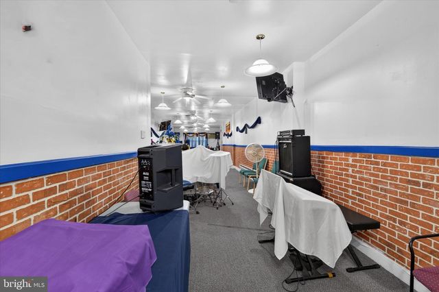 3875 POPLAR ST, Philadelphia, PA 19104