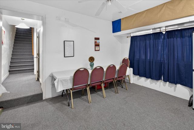 3875 POPLAR ST, Philadelphia, PA 19104