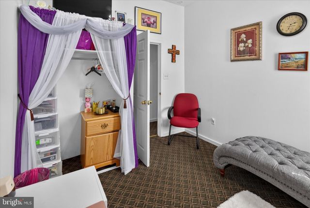 3875 POPLAR ST, Philadelphia, PA 19104