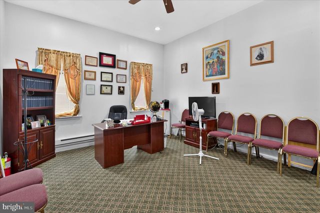 3875 POPLAR ST, Philadelphia, PA 19104