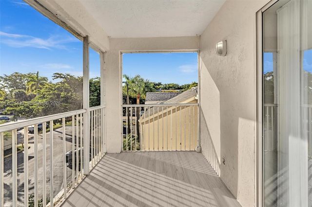 5686 Rock Island Rd 127, Tamarac, FL 33319