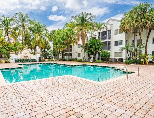 5686 Rock Island Rd 127, Tamarac, FL 33319