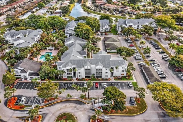5686 Rock Island Rd 127, Tamarac, FL 33319