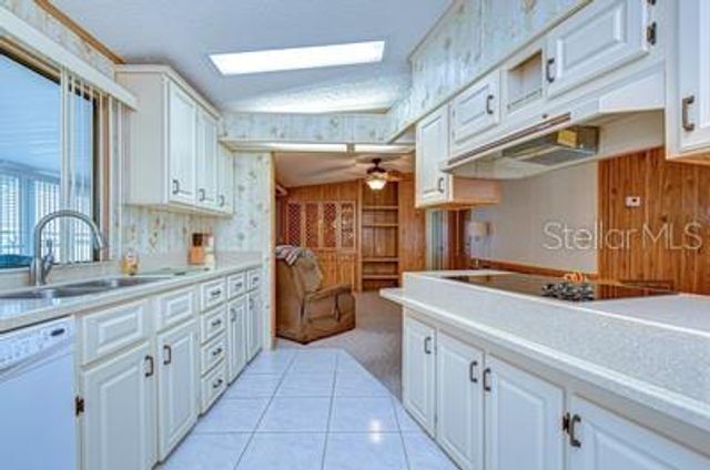 35909 BUENO DRIVE, Zephyrhills, FL 33541