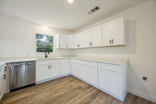 2415 W Morton Street, Denison, TX 75020