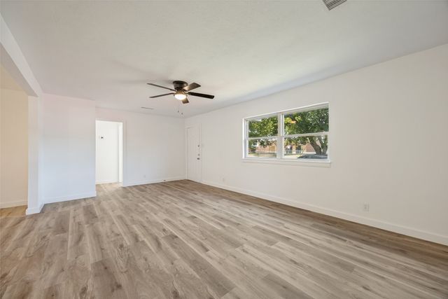 2415 W Morton Street, Denison, TX 75020