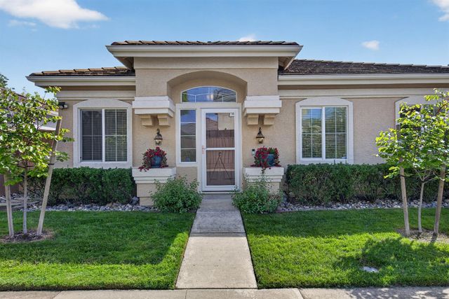 284 Marsalla Dr, Folsom, CA 95630