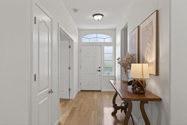 284 Marsalla Dr, Folsom, CA 95630