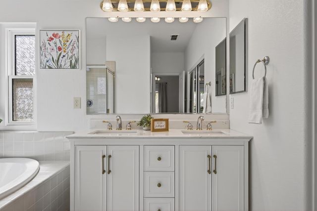 284 Marsalla Dr, Folsom, CA 95630