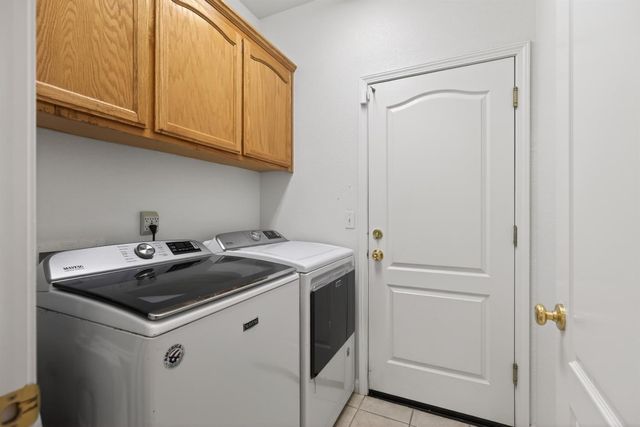 284 Marsalla Dr, Folsom, CA 95630