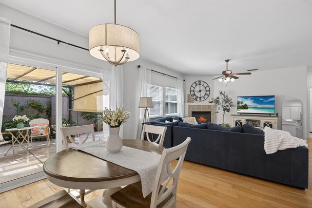 284 Marsalla Dr, Folsom, CA 95630