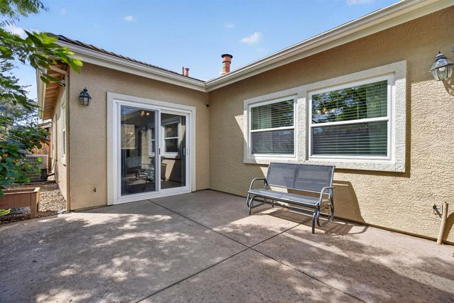 284 Marsalla Dr, Folsom, CA 95630