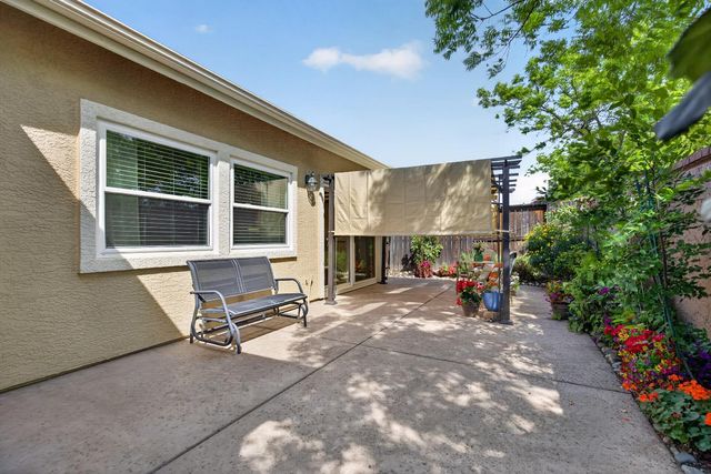 284 Marsalla Dr, Folsom, CA 95630