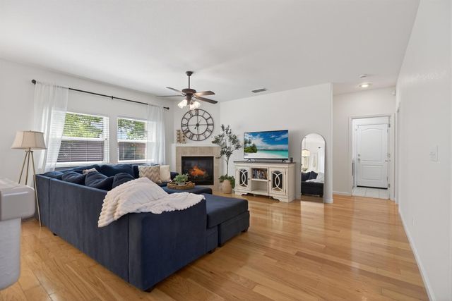 284 Marsalla Dr, Folsom, CA 95630