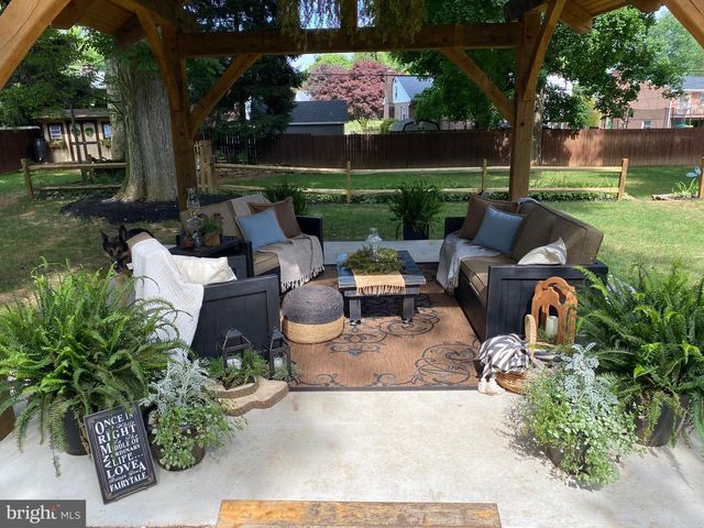 1705 LITITZ PIKE, Lancaster, PA 17601