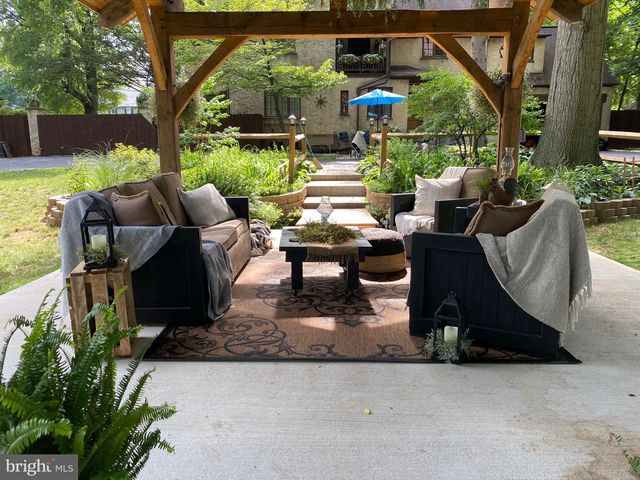 1705 LITITZ PIKE, Lancaster, PA 17601