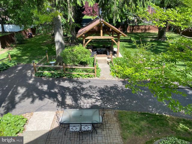 1705 LITITZ PIKE, Lancaster, PA 17601