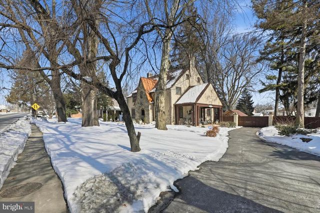 1705 LITITZ PIKE, Lancaster, PA 17601