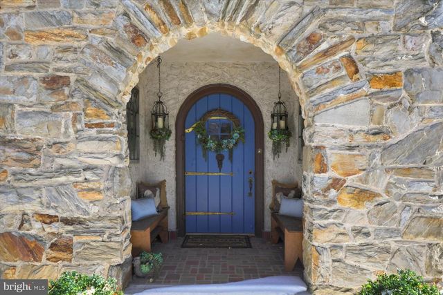 1705 LITITZ PIKE, Lancaster, PA 17601