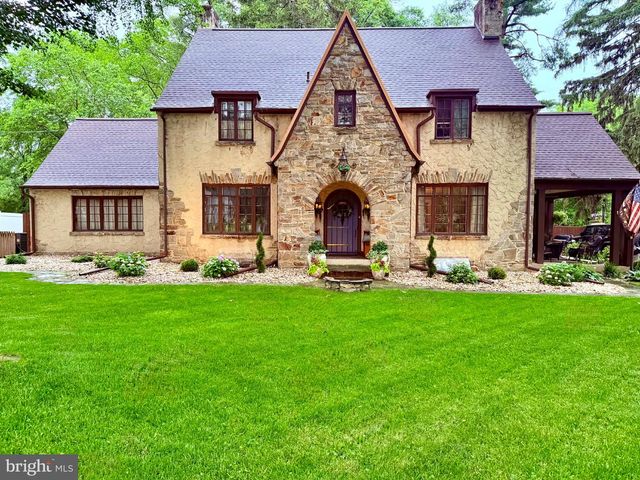 1705 LITITZ PIKE, Lancaster, PA 17601