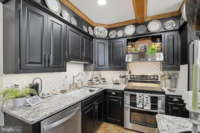 1705 LITITZ PIKE, Lancaster, PA 17601