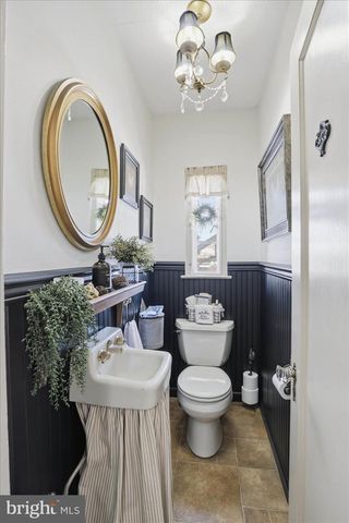 1705 LITITZ PIKE, Lancaster, PA 17601