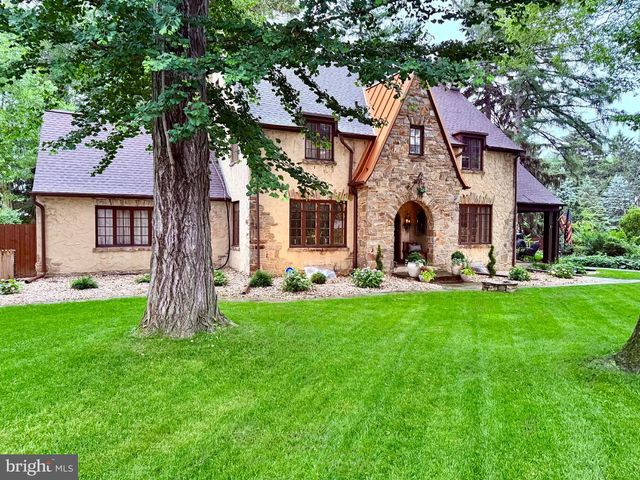 1705 LITITZ PIKE, Lancaster, PA 17601