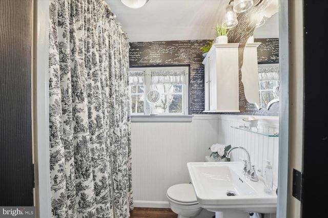 1705 LITITZ PIKE, Lancaster, PA 17601