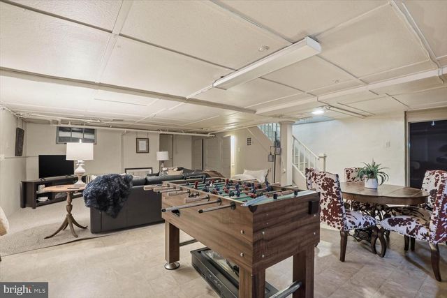 1705 LITITZ PIKE, Lancaster, PA 17601