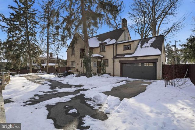 1705 LITITZ PIKE, Lancaster, PA 17601