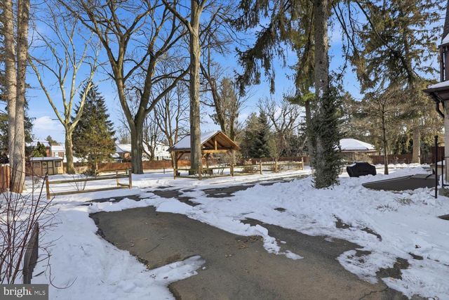 1705 LITITZ PIKE, Lancaster, PA 17601