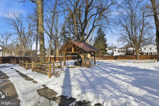 1705 LITITZ PIKE, Lancaster, PA 17601