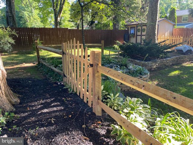 1705 LITITZ PIKE, Lancaster, PA 17601