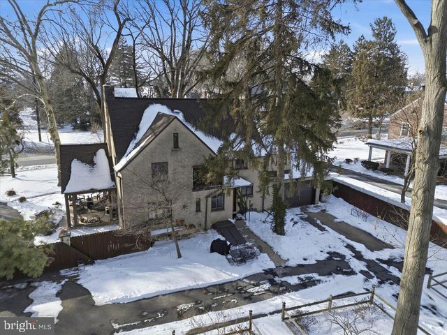 1705 LITITZ PIKE, Lancaster, PA 17601