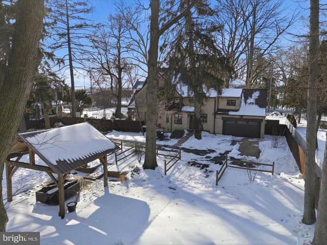 1705 LITITZ PIKE, Lancaster, PA 17601