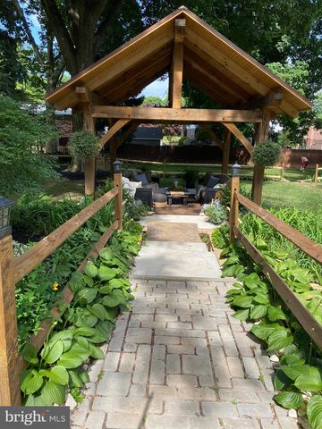 1705 LITITZ PIKE, Lancaster, PA 17601