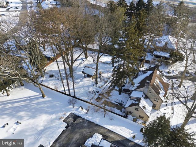 1705 LITITZ PIKE, Lancaster, PA 17601