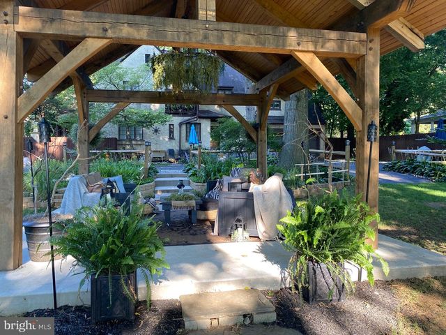 1705 LITITZ PIKE, Lancaster, PA 17601