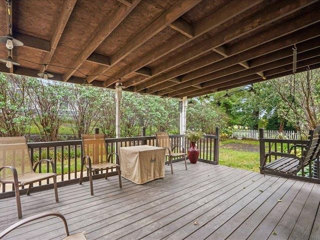 1911 Crescent Drive, Cedar Falls, IA 50613