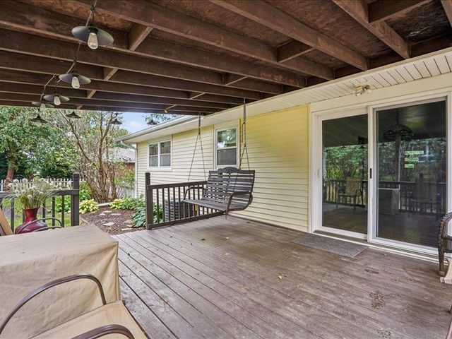 1911 Crescent Drive, Cedar Falls, IA 50613
